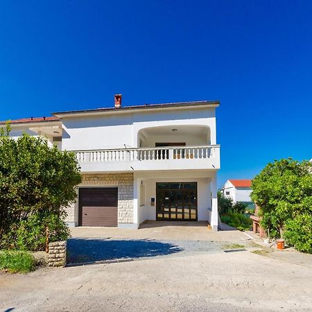 Apartments Slavica R Банёл Экстерьер фото