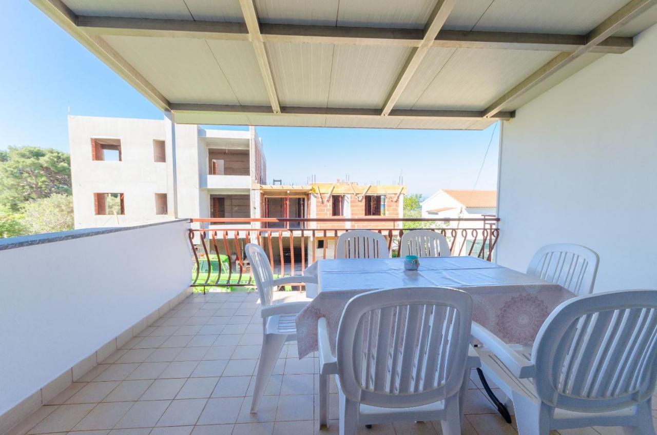 Apartments Slavica R Банёл Экстерьер фото