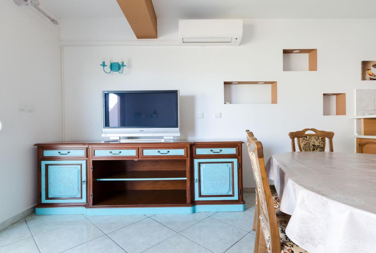 Apartments Slavica R Банёл Экстерьер фото