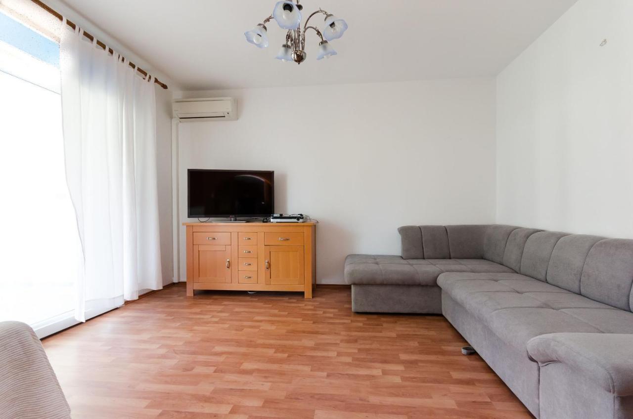 Apartments Slavica R Банёл Экстерьер фото