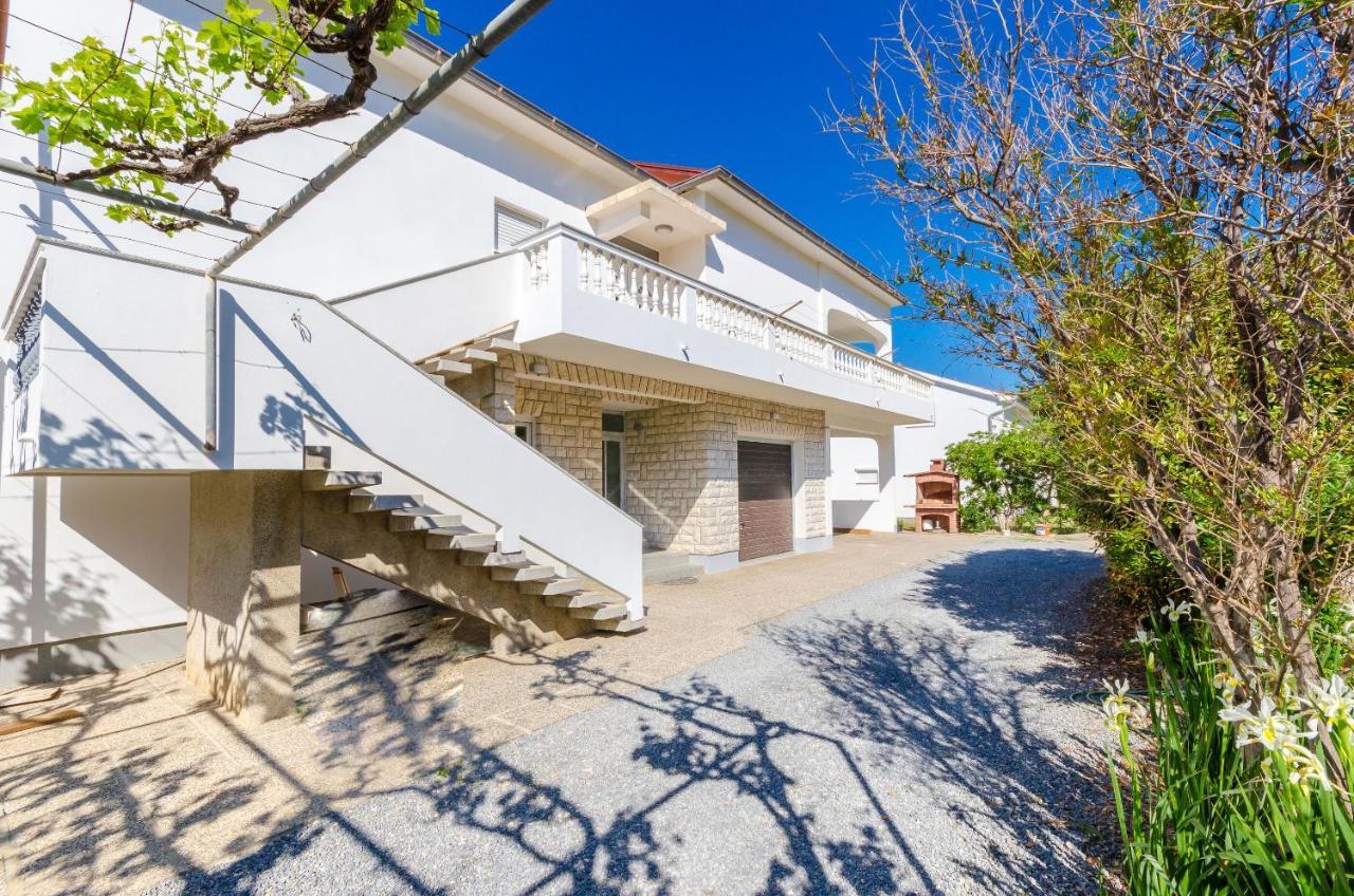 Apartments Slavica R Банёл Экстерьер фото