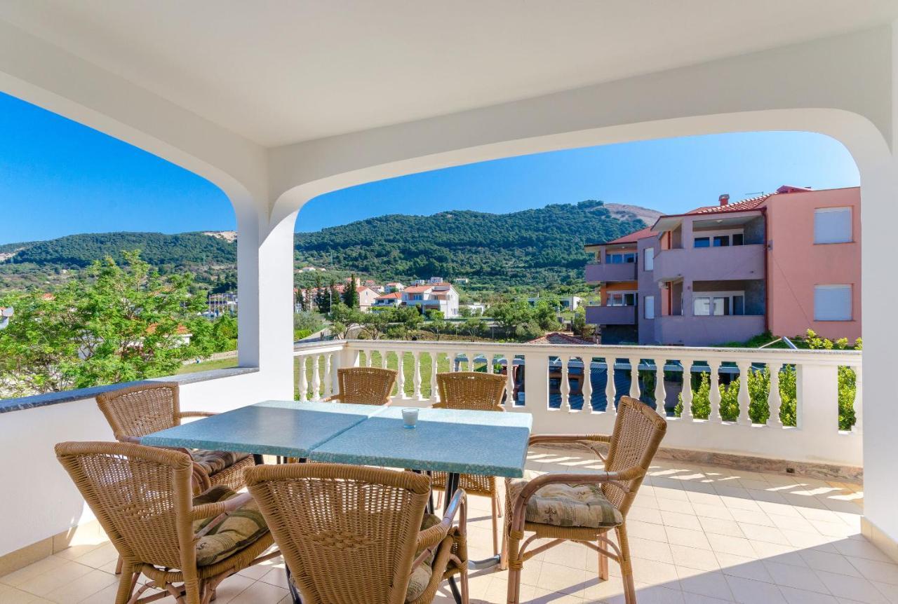 Apartments Slavica R Банёл Экстерьер фото