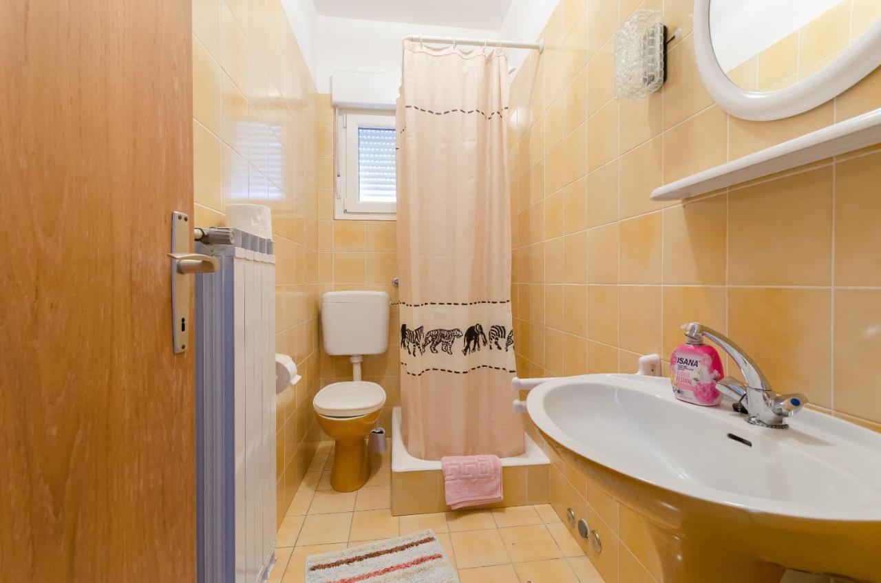 Apartments Slavica R Банёл Экстерьер фото