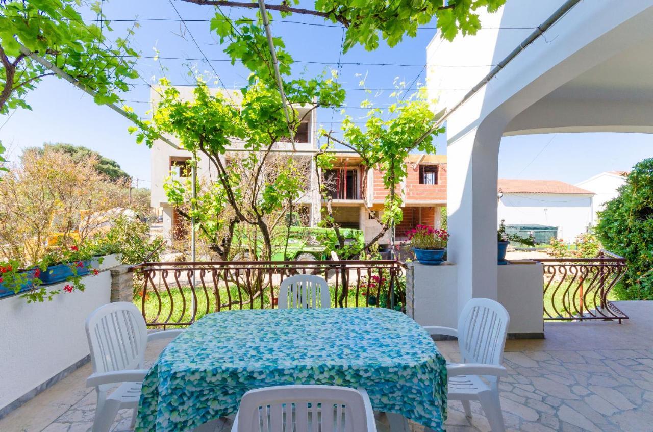 Apartments Slavica R Банёл Экстерьер фото